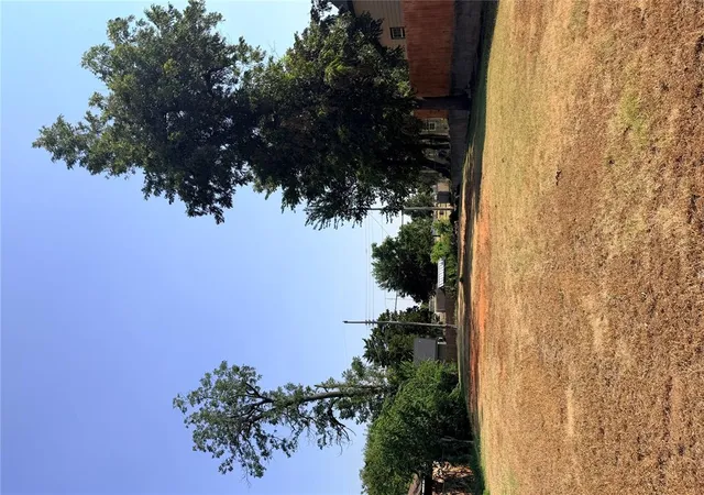 3rd image of 1005 W London Ave, El Reno, OK 73036 | MLS# 1242923