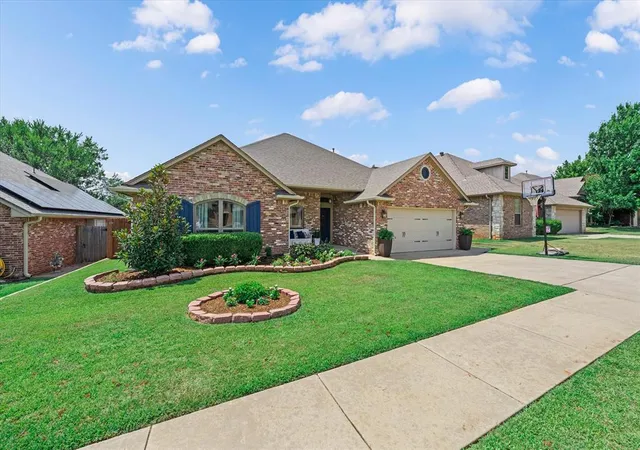 Photo 2 of Sale Pending at 4324 Nw 164th Terrace, Edmond, OK 73013 | MLS# 1242931 | Listing updated on 2026-08-26