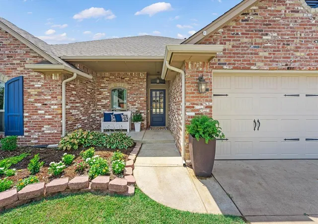Photo 3 of Sale Pending at 4324 NW 164th Terrace, Edmond, OK 73013 | MLS# 1242931 | Listing updated on 2026-08-26