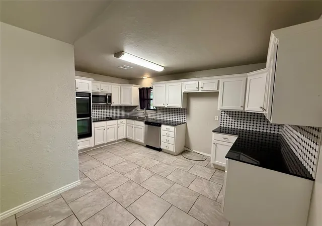 Photo 3 of Single family home for sale at 1132 Nw 104th Street, Oklahoma City, OK 73114 | MLS# 1242933 | Listing updated on 2026-08-08
