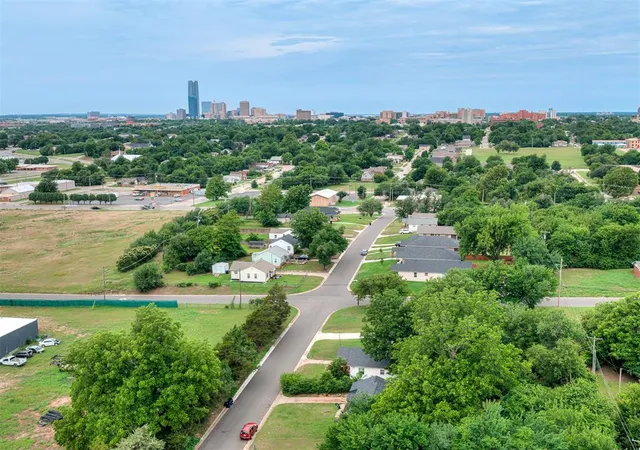 33rd image of 2109 Ne 12th St, Oklahoma City, OK 73117 | MLS# 1242934
