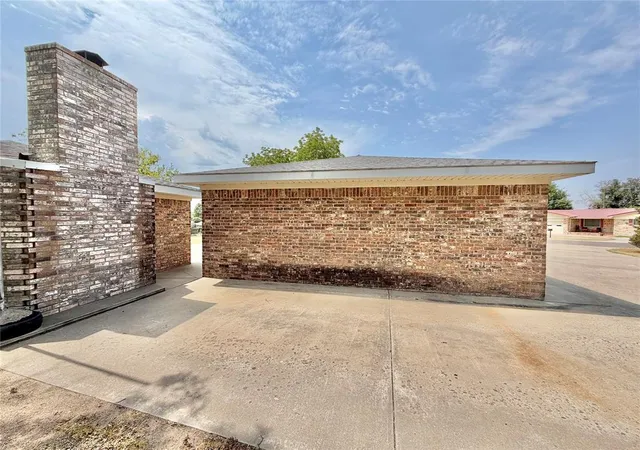 Photo 3 of Single family home for sale at 231 Circle Dr, Guymon, OK 73942 | MLS# 1242938 | Listing updated on 2026-08-26