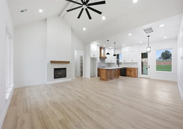 Photo 5 of Single family home for sale at 2179 Providence Way, Crescent, OK 73028 | MLS# 1242943 | Listing updated on 2026-08-27