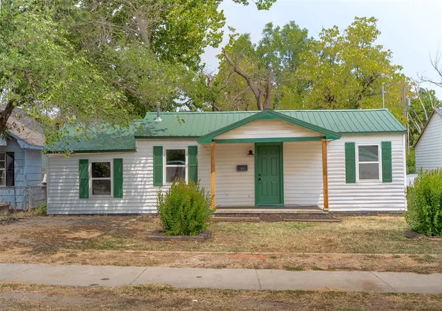 1st image of 619 W Locust St, Tecumseh, OK 74873 | MLS# 1242975