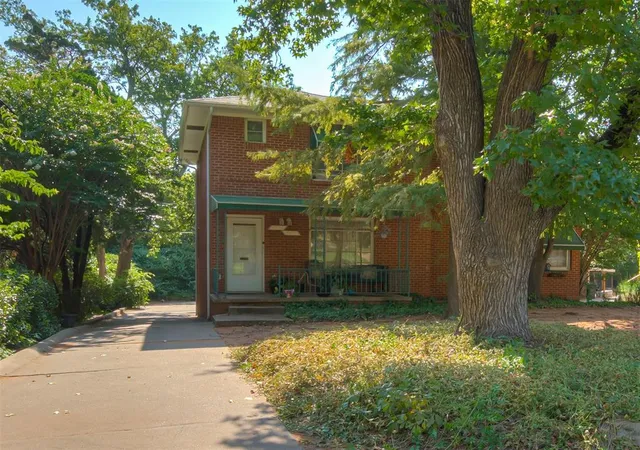 Photo 3 of Sale Pending at 4406 N Harvey Pkwy, Oklahoma City, OK 73118 | MLS# 1242989 | Listing updated on 2026-08-15