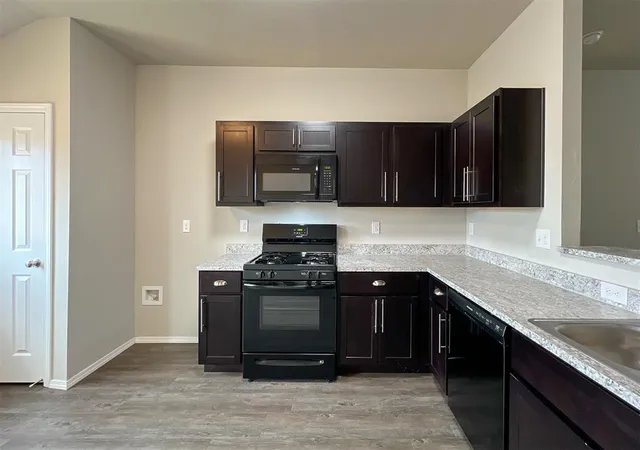 Photo 4 of Single family home for sale at 4301 Driftwood Dr, Harrah, OK 73045 | MLS# 1242990 | Listing updated on 2026-08-19