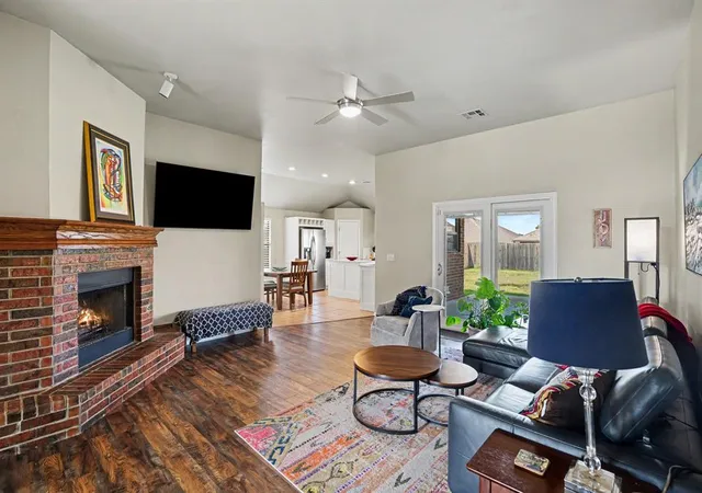 Photo 4 of Single family home for sale at 521 Loyd Ln, Moore, OK 73160 | MLS# 1242992 | Listing updated on 2026-09-02