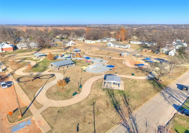 29th image of 1201 W Logan Ave, Guthrie, OK 73044 | MLS# 1242993