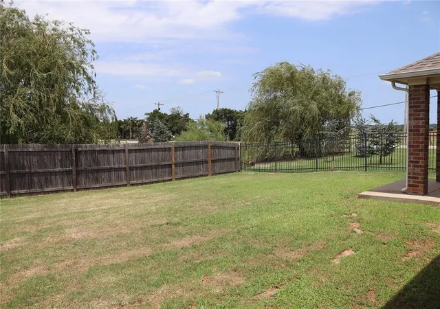 21st image of 10601 Nw 20th St, Yukon, OK 73099 | MLS# 1242995