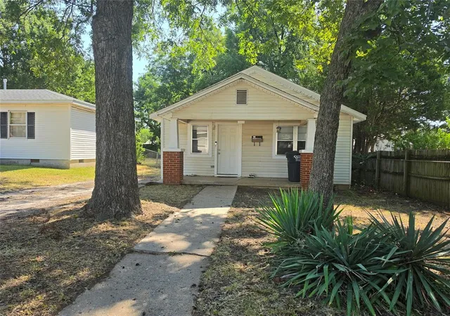 Photo 4 of Single family home for sale at 309 N Roosevelt Ave, Shawnee, OK 74801 | MLS# 1242999 | Listing updated on 2026-08-12