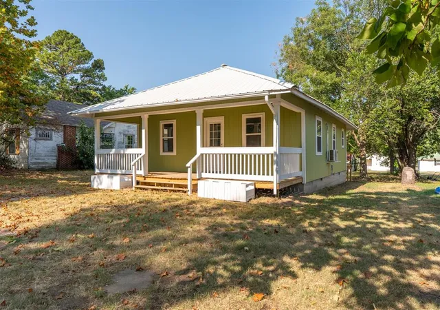 3rd image of 123 S 9Th St, Okemah, OK 74859 | MLS# 1243004