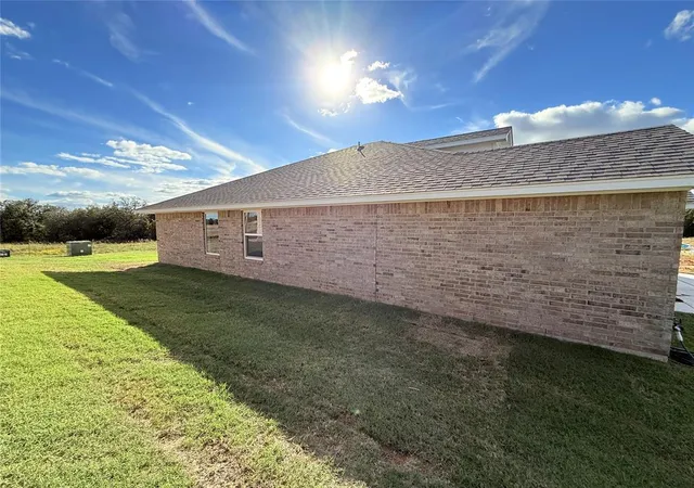 Photo 2 of Single family home for sale at 21228 Se 32nd Street, Harrah, OK 73045 | MLS# 1243030 | Listing updated on 2026-10-19
