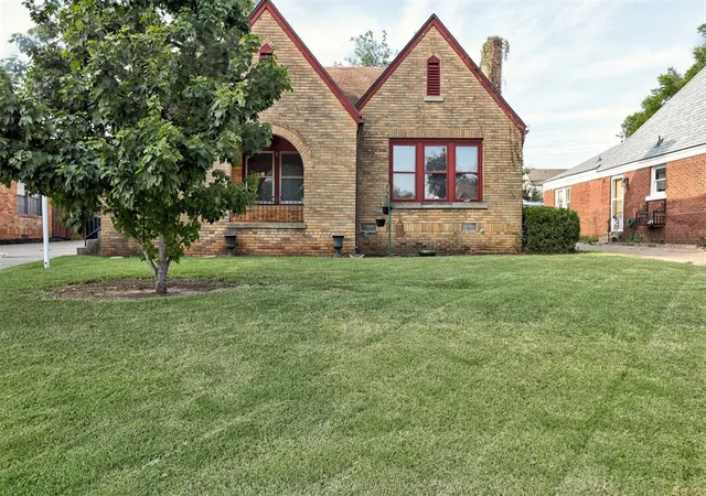 2nd image of 2128 Nw 26th St, Oklahoma City, OK 73107 | MLS# 1243035