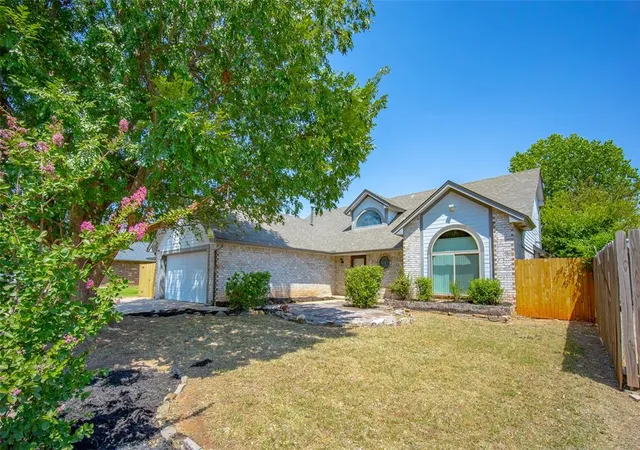 4th image of 1217 Ne 23Rd St, Moore, OK 73160 | MLS# 1243074