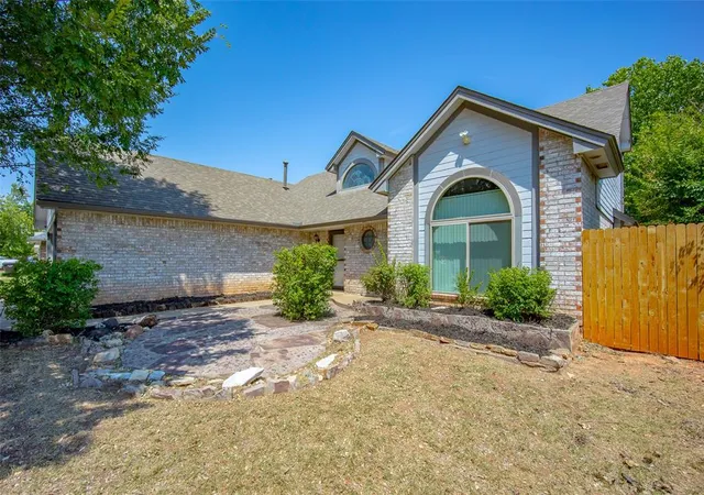 5th image of 1217 Ne 23Rd St, Moore, OK 73160 | MLS# 1243074