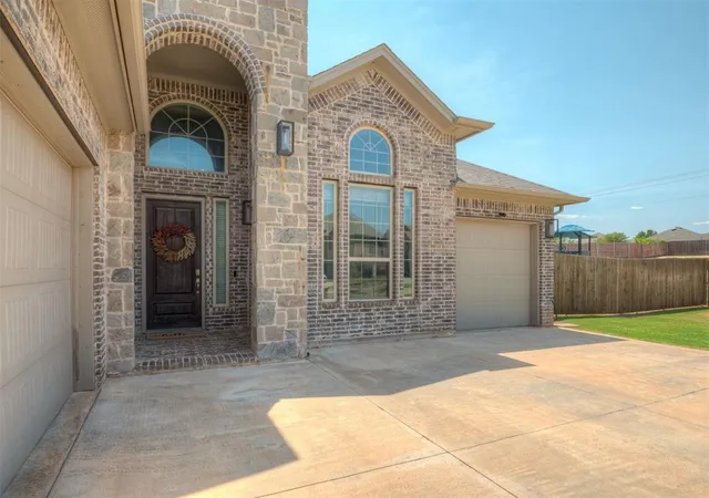 Photo 3 of Single family home for sale at 6408 Nw 160th Terrace, Edmond, OK 73013 | MLS# 1243075 | Listing updated on 2026-09-16