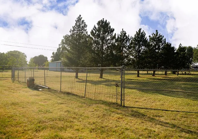 49th image of 25 Independence Dr, Elk City, OK 73644 | MLS# 1243082
