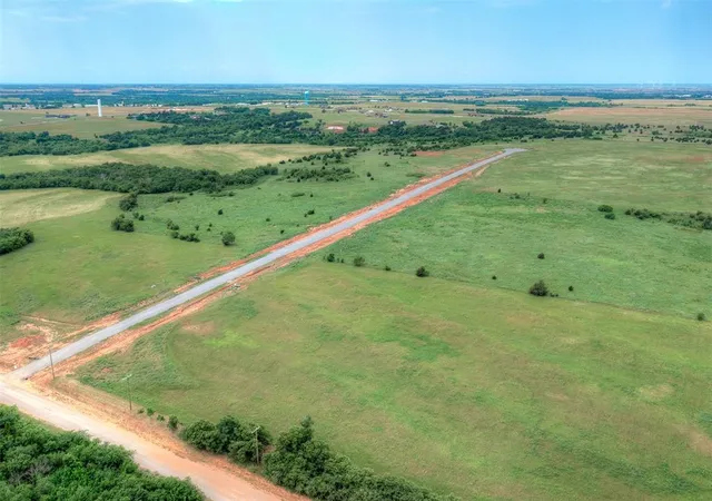 3rd image of 5275 Nw Bella Cir, Piedmont, OK 73078 | MLS# 1243088