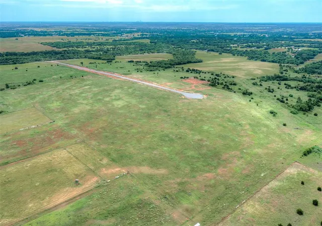 2nd image of 5410 Nw Bella Cir, Piedmont, OK 73078 | MLS# 1243092