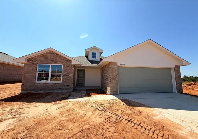 Photo 1 of Single family home for sale at 21224 Se 32nd Street, Harrah, OK 73045 | MLS# 1243116 | Listing updated on 2026-10-09