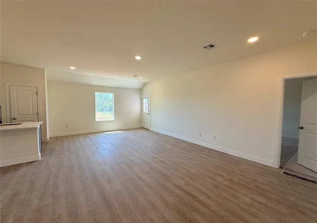 Photo 3 of Single family home for sale at 21224 Se 32nd Street, Harrah, OK 73045 | MLS# 1243116 | Listing updated on 2026-10-09