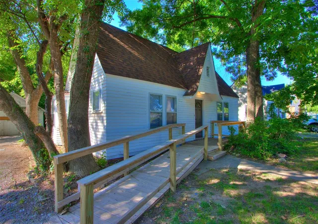 Photo 2 of Single family home for sale at 108 Keith St, Norman, OK 73069 | MLS# 1243120 | Listing updated on 2026-08-11