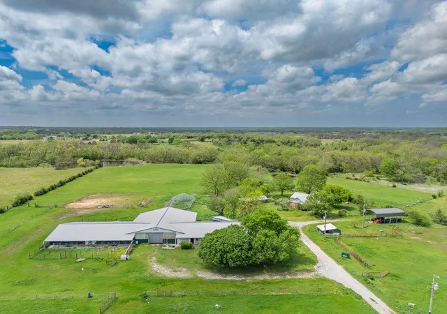 3rd image of 15606 Econtuchka Rd, Earlsboro, OK 74840 | MLS# 1243123