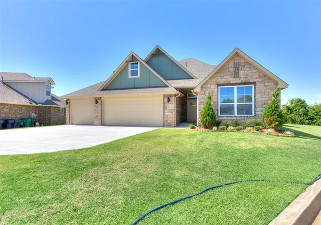 Photo 3 of Single family home for sale at 10173 Nw 100th Street, Yukon, OK 73099 | MLS# 1243126 | Listing updated on 2026-09-26
