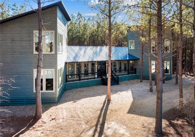 Photo 3 of Single family home for sale at 322 Timbuktu, Broken Bow, OK 74728 | MLS# 1243135 | Listing updated on 2026-08-15