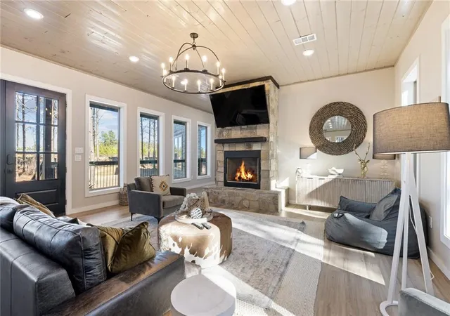 Photo 4 of Single family home for sale at 322 Timbuktu, Broken Bow, OK 74728 | MLS# 1243135 | Listing updated on 2026-08-15