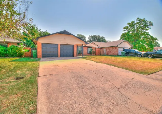 1st image of 805 Willow Run, Yukon, OK 73099 | MLS# 1243136
