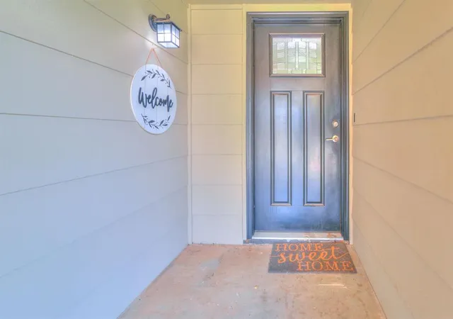 Photo 3 of Single family home for sale at 805 Willow Run, Yukon, OK 73099 | MLS# 1243136 | Listing updated on 2026-09-02