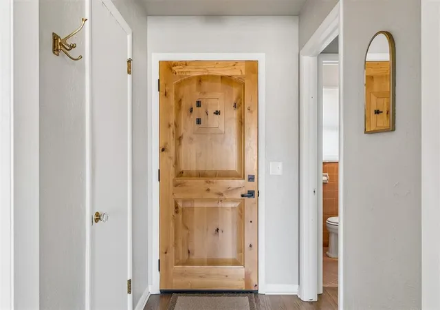 Photo 3 of Sale Pending at 2521 Huntleigh Dr, Oklahoma City, OK 73120 | MLS# 1243147 | Listing updated on 2026-09-28