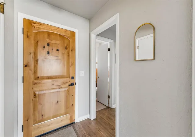 Photo 4 of Sale Pending at 2521 Huntleigh Dr, Oklahoma City, OK 73120 | MLS# 1243147 | Listing updated on 2026-09-28