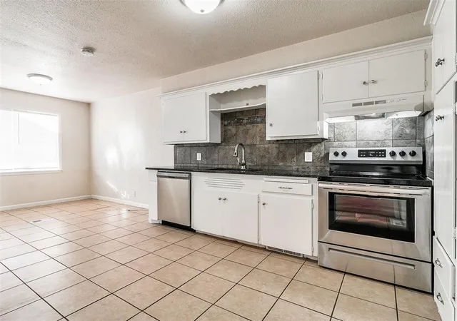 Photo 4 of Single family home for sale at 8420 N Harvey Pl, Oklahoma City, OK 73114 | MLS# 1243157 | Listing updated on 2026-08-25