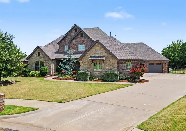 Photo 1 of Single family home for sale at 9300 Nw 97th Circle, Yukon, OK 73099 | MLS# 1243169 | Listing updated on 2026-10-05