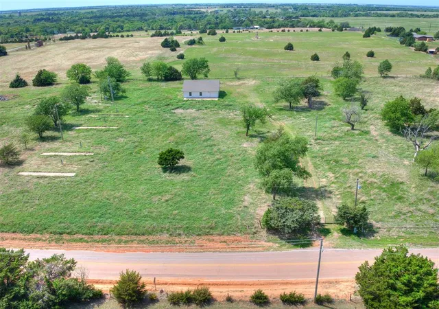 Photo 3 of Single family home for sale at 2975 S Academy Rd, Guthrie, OK 73044 | MLS# 1243196 | Listing updated on 2026-08-06