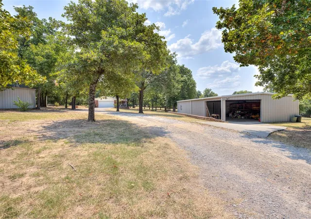 3rd image of 19200 Meador Ln, Harrah, OK 73045 | MLS# 1243214