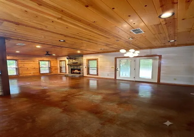 Photo 4 of Single family home for sale at 256 Green Briar Trl, Broken Bow, OK 74728 | MLS# 1243220 | Listing updated on 2026-10-05