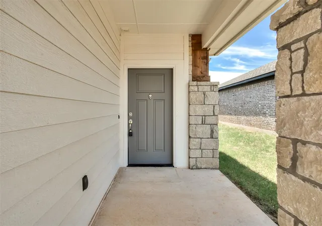2nd image of 611 Red Cedar Wy, Norman, OK 73069 | MLS# 1243224