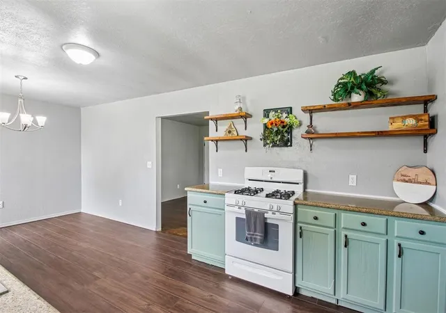 2nd image of 804 N Santa Fe Ave, Purcell, OK 73080 | MLS# 1243227