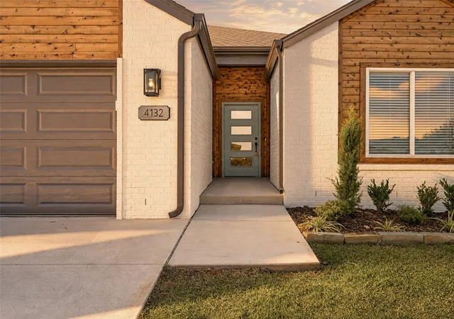 Photo 3 of Single family home for sale at 4132 Overlook Pass, Edmond, OK 73025 | MLS# 1243228 | Listing updated on 2026-09-15