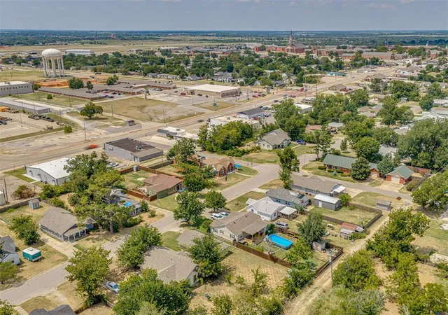 32nd image of 1823 N Louisa Ave, Shawnee, OK 74804 | MLS# 1243231