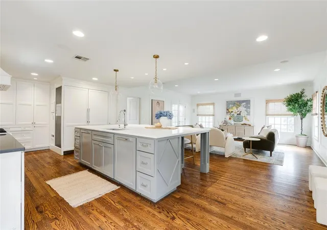 Photo 3 of Sale Pending at 1011 NW 39th Street, Oklahoma City, OK 73118 | MLS# 1243246 | Listing updated on 2026-09-05