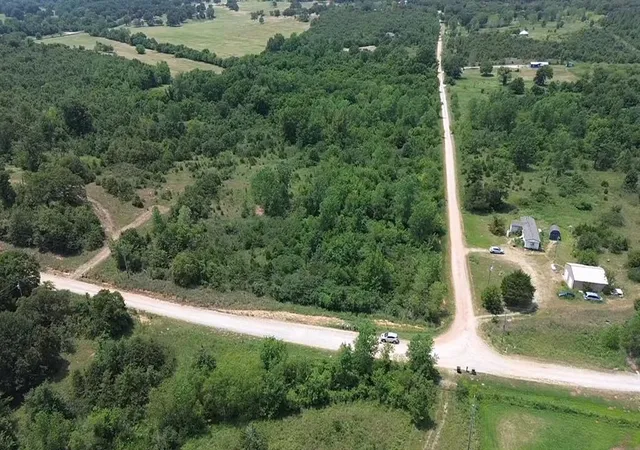 2nd image of 14450 Bridge Creek Dr, Norman, OK 73026 | MLS# 1243255