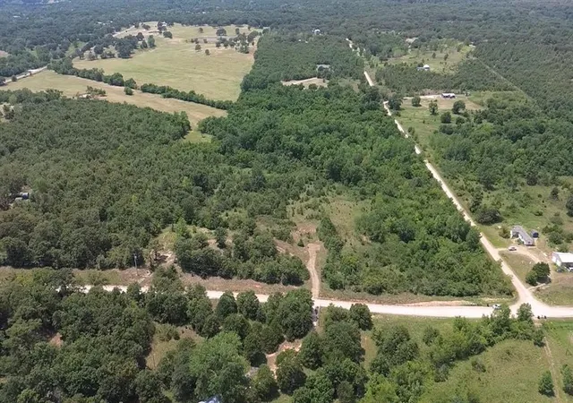 9th image of 14450 Bridge Creek Dr, Norman, OK 73026 | MLS# 1243255