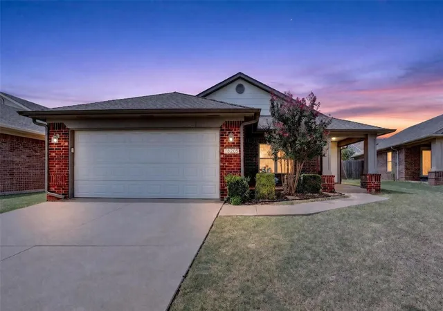 Photo 2 of Sale Pending at 18205 Viento Dr, Edmond, OK 73012 | MLS# 1243261 | Listing updated on 2026-08-27