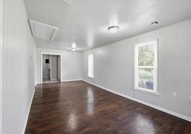 Photo 3 of Sale Pending at 1216 E Vilas Ave, Guthrie, OK 73044 | MLS# 1243269 | Listing updated on 2026-09-04