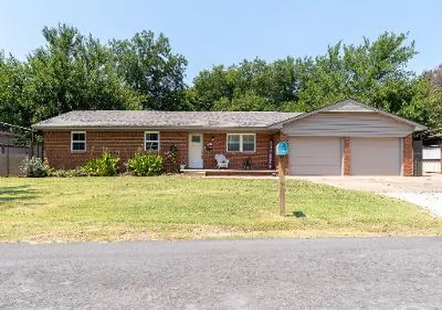 1st image of 312 N Carey St, Wynnewood, OK 73098 | MLS# 1243276