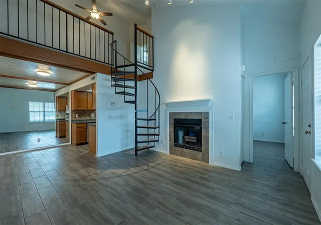 Listing Photo 5 - Condo for sale in building located at 11130 Stratford Dr, Oklahoma, OK 73120 - Unit #418